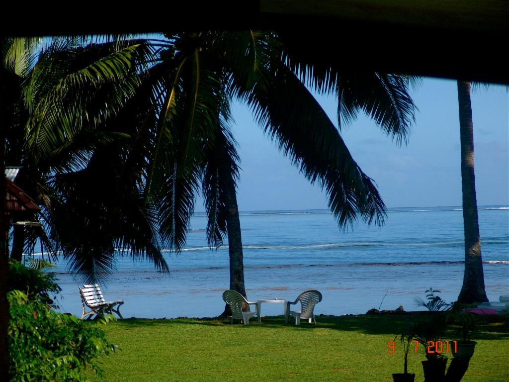 Tauhanihani Village Lodge La Vague Bleue Teahupoo Rum bild